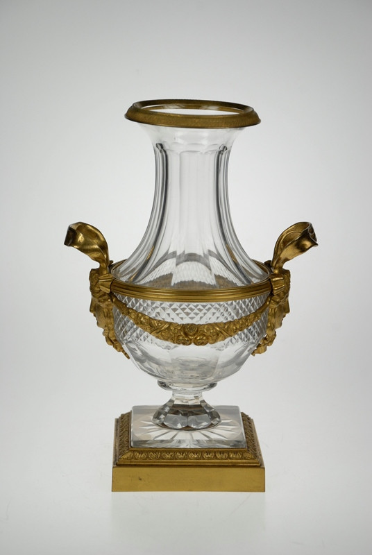 neurčený autor - váza montovaná v kovu
