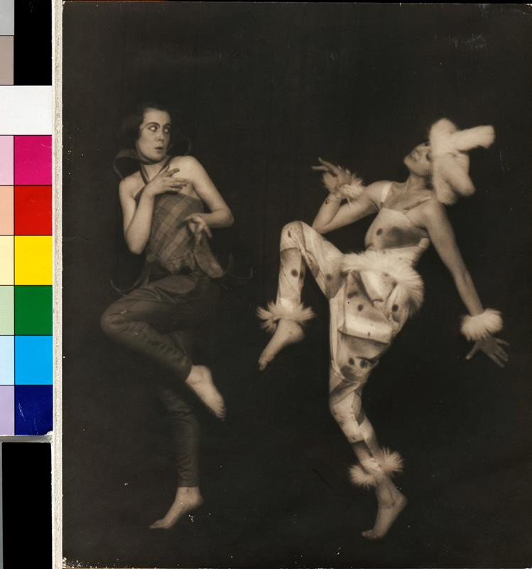 Franz Fiedler - Bez názvu (Taneční dvojice v kostýmu art déco)