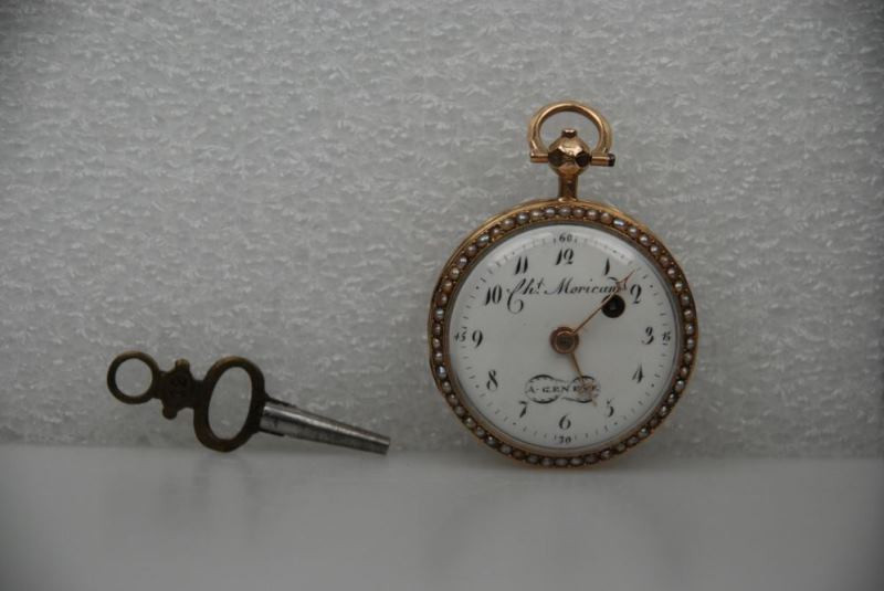 Ch. Moricand - hodinky dámské s klíčkem