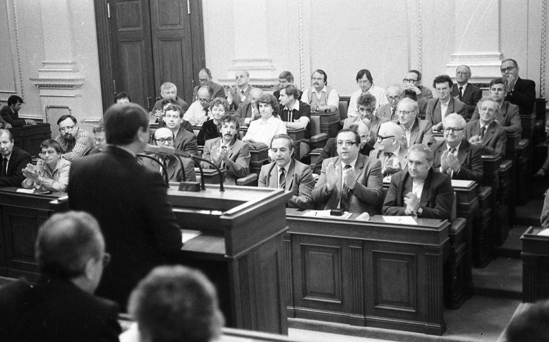 Dagmar Hochová - Seminář o nové papežské encyklice Centesimus annus v České národní radě 17. 6. 1991
