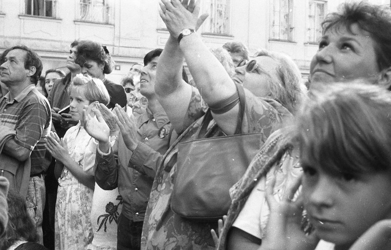 Dagmar Hochová - Manifestace na podporu svobody v Sovětském svazu 21. srpna 1991 na Václavském náměstí