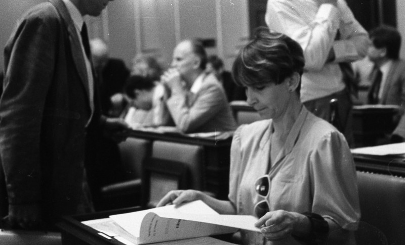Dagmar Hochová - V jednacím sále České národní rady, červen 1990