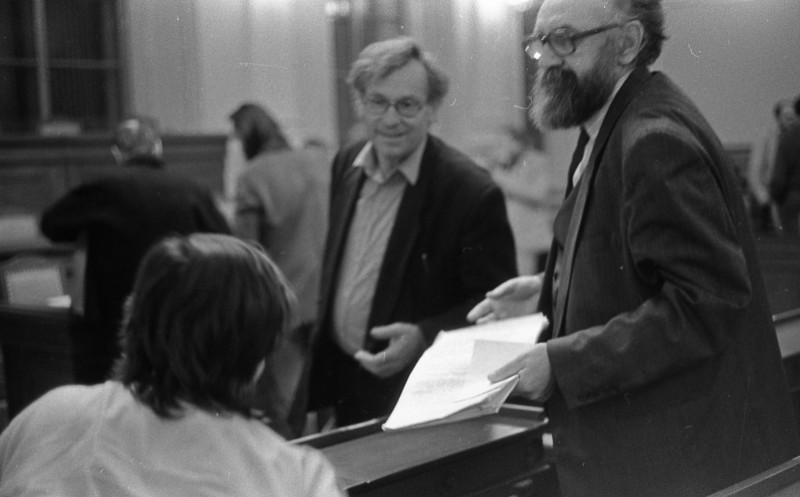 Dagmar Hochová - Poslanecký klub Občanského fóra v jednacím sále České národní rady, podzim 1990