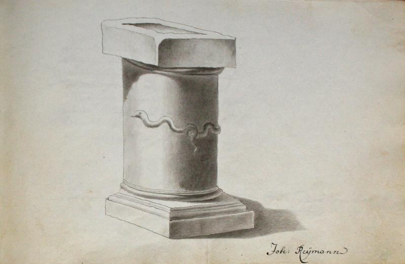 Johann Reymann - Postanent s reliefem hada