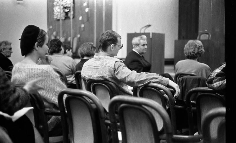 Dagmar Hochová - Poslanecký klub Občanského fóra v sále státních aktů České národní rady, podzim 1990