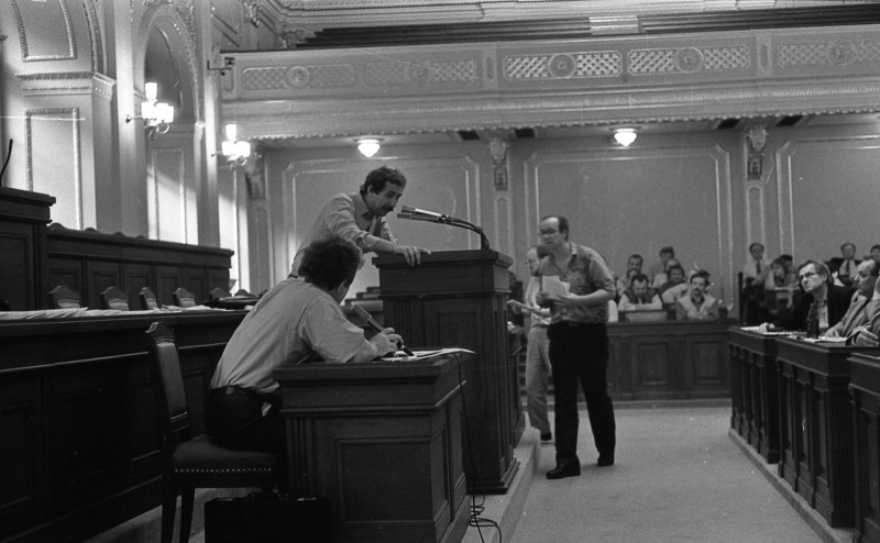 Dagmar Hochová - Poslanecký klub Občanského fóra v jednacím sále České národní rady, léto 1990