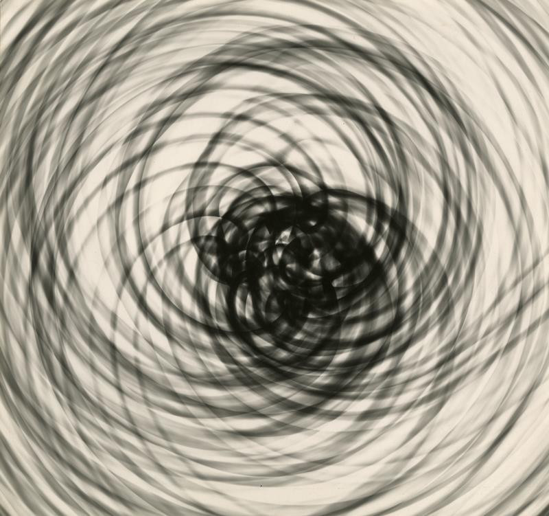 Běla Kolářová - Kresba světlem - Röntgenogram kruhu