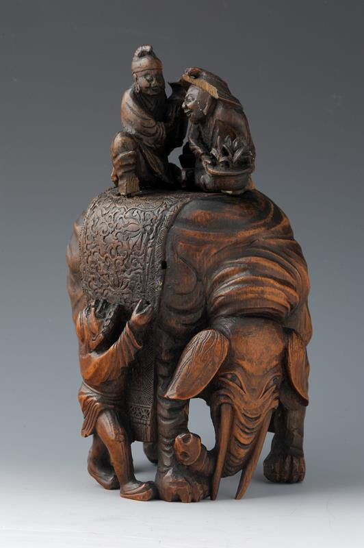 neurčený autor - soška slona s jezdci