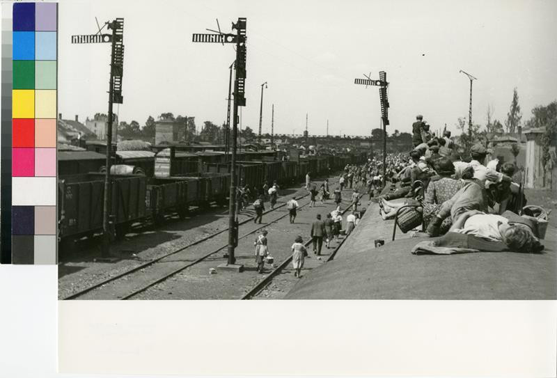 Jindřich Marco - Budapešť červen 1945 / Cesty na střeše vlaku
