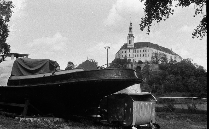 Dagmar Hochová - Tábor pro rumunské migranty v Děčíně, 18. 8. 1990