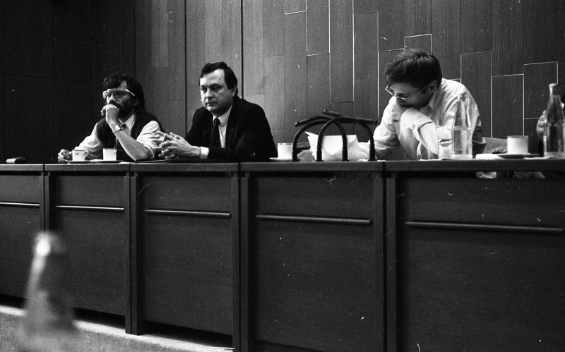 Dagmar Hochová - Jednání komise pro otázky uprchlíků církevního a humanitárního výboru České národní rady, říjen 1990