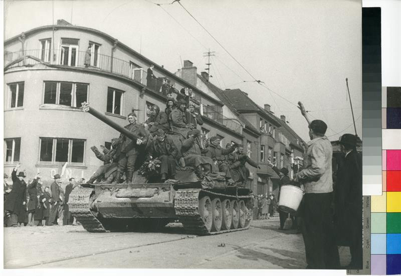 Karel Poličanský - Osvobozující tanky