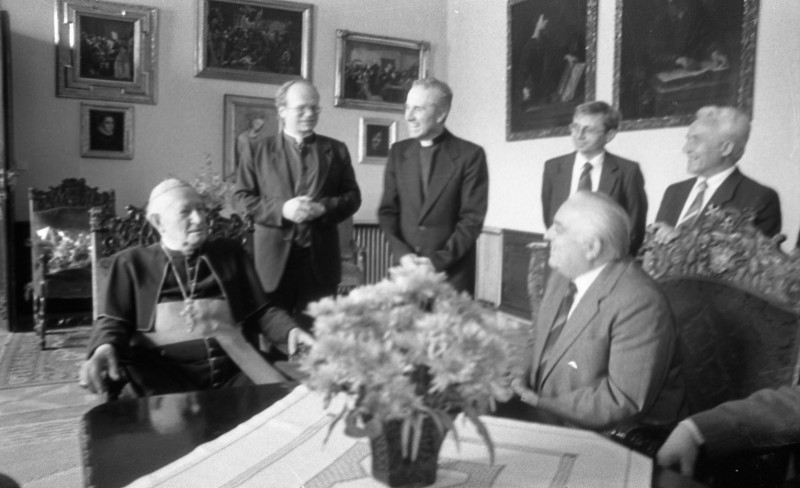 Dagmar Hochová - Výprava církevního a humanitárního výboru České národní rady ke kardinálu Františku Tomáškovi, červenec 1990