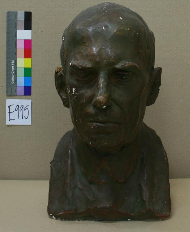 Josef Kubíček - Portrétní busta (R. Těsnohlídek)