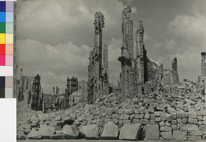 Jindřich Marco - Drážďany, trosky v centru, červenec 1945