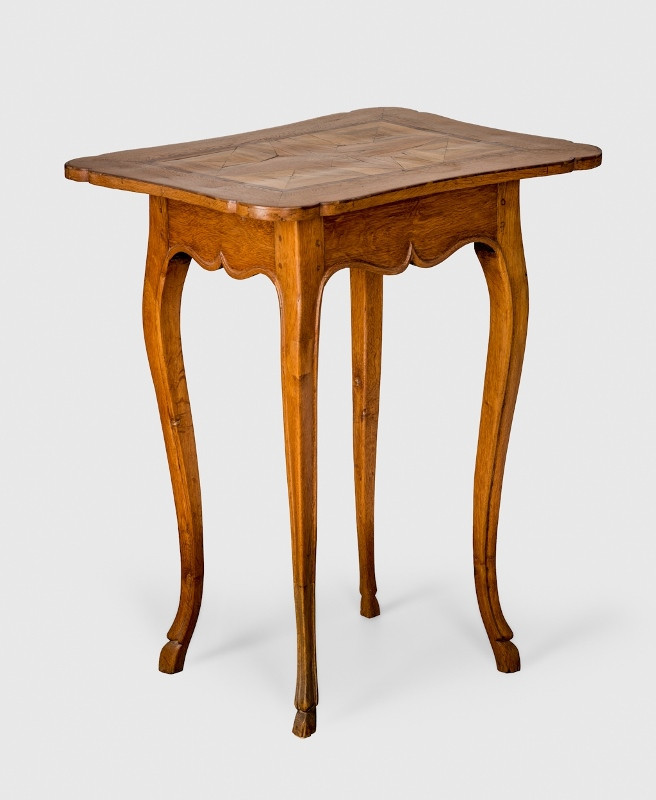 neznámý - Přízední stolek s intarzovanou deskou