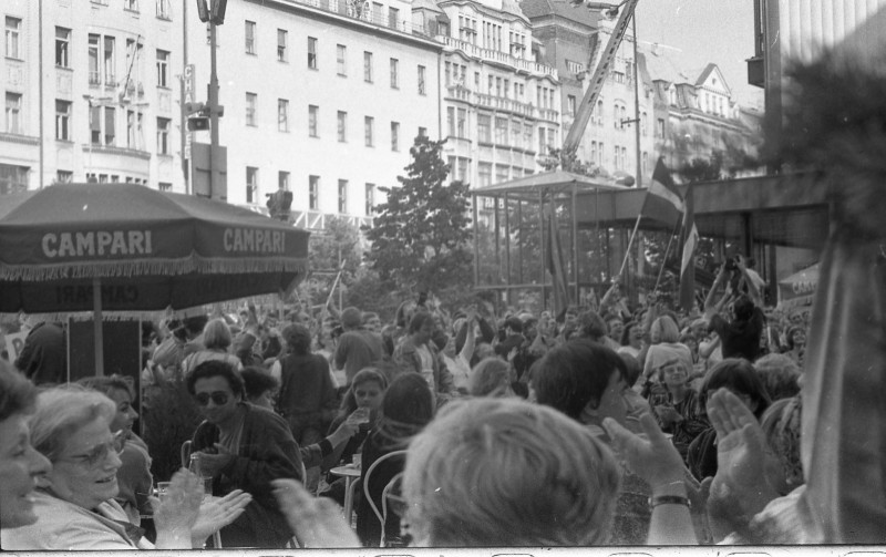 Dagmar Hochová - Manifestace na podporu svobody v Sovětském svazu 21. srpna 1991 na Václavském náměstí