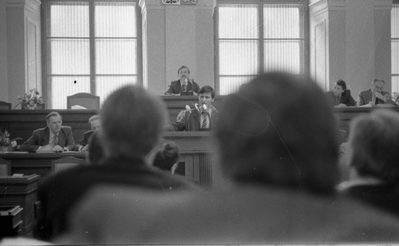 Dagmar Hochová - Projev poslance Jaroslava Ortmana v jednacím sále České národní rady, jaro 1991
