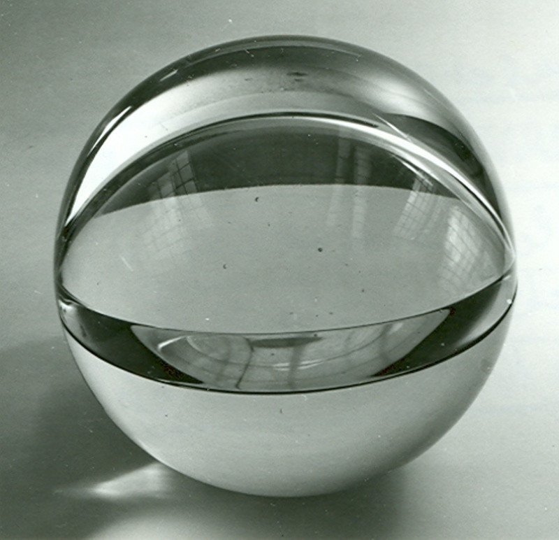 Ivana Houserová - koule - objekt dvoudílný