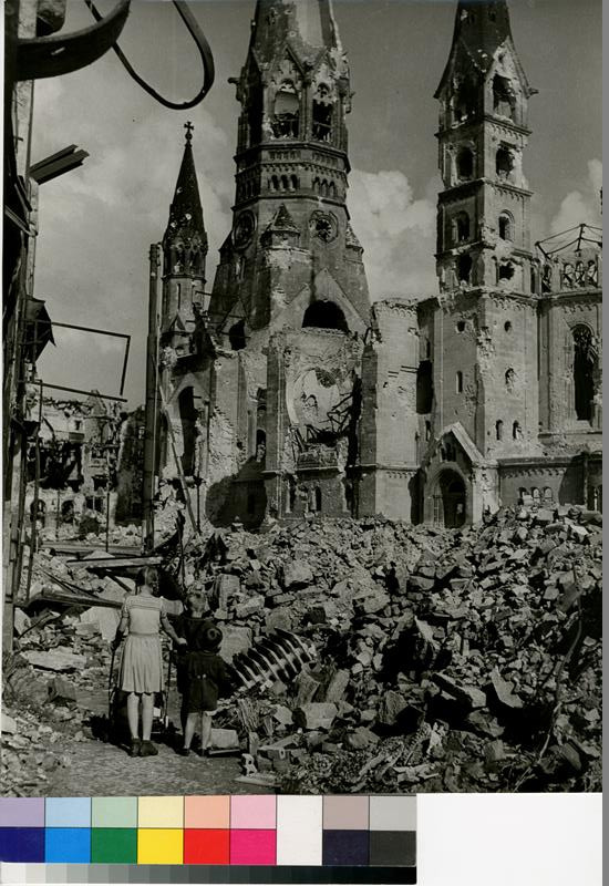 Jindřich Marco - Berlín 1945 / Kaiser Wilhelm-Gedächtnisskirche