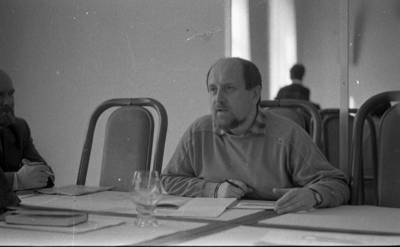 Dagmar Hochová - Poslanec Eduard Vacek na jednání klubu Občanské fórum-nezávislí v České národní radě, jaro 1992
